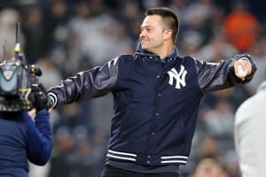Baseball-Former MLB stars help kids swing for the fences in cricket-mad Mumbai